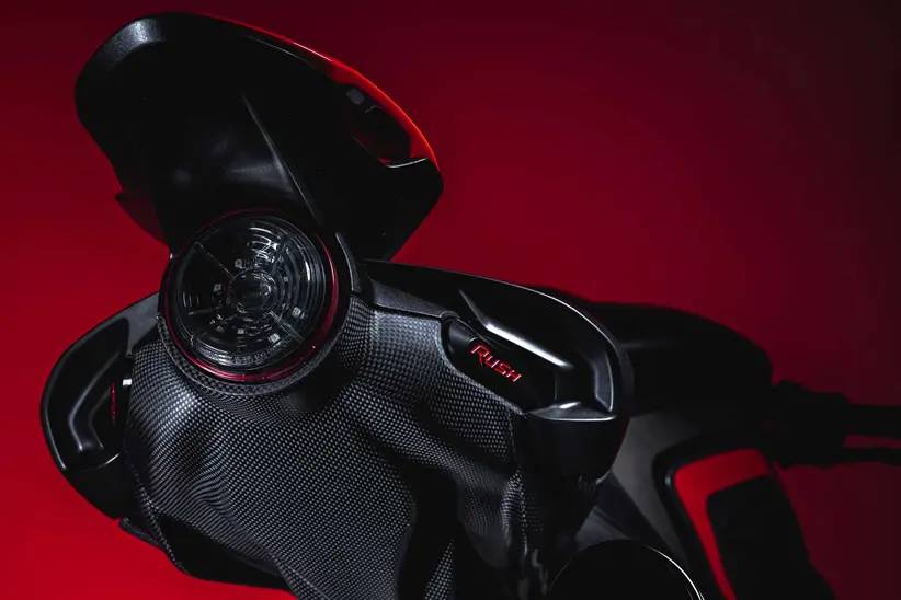 "MV Agusta Rush 1000: آشوبگری بیسابقه در دنیای موتورسیکلت و تاریخچه" 3 rush 1000 ambient 15 result